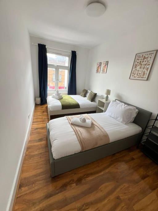 2 Bedroom Apartment Near Station Лондон Экстерьер фото